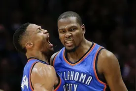 NBA史上最大“地震”，KD加入73胜勇士，克莱：我自己都感到害怕图片