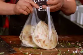 一家名气在外的卤肉店，最受欢迎的竟然是烧饼夹图片