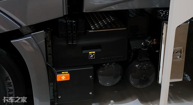 堪称工业艺术品，实拍沃尔沃FH16 750干线大件运输车