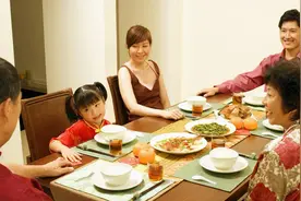 孩子长大后，有三种亲戚会越走越淡，很现实图片