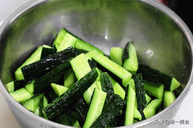 腌咸菜的方法（祖传的腌咸菜配方）
