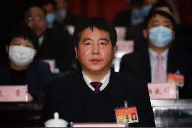 李文波当选咸宁市五届人大常委会副主任（附简历）图片