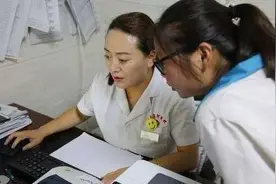 高三女生挤出“母乳”，却坚称自己是处女，医生的话让妈妈落泪图片