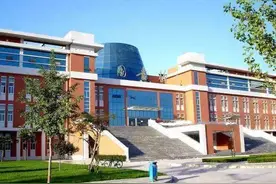 选这4所“西安”大学，考研过线直接录取，研友高呼：神仙待遇图片