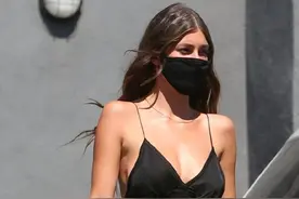 “小李子”莱昂纳多23岁女友出街照！175超模身材，太抢眼啦图片