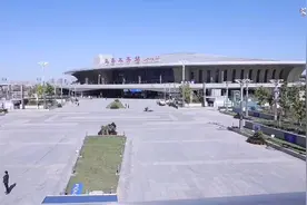 乌鲁木齐站南广场正式投入使用，以后坐火车更方便图片