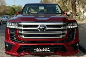 丰田陆巡LC配置曝光，增加副油箱，续航近千公里，比路虎卫士霸气图片