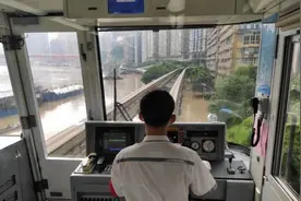 20日凌晨，将迎40年来最大洪峰，重庆挺住图片
