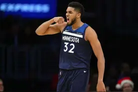 NBA历史七大2米10的高个炮台，最后一位投出总冠军图片