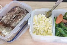 拯救上班族的午餐！“耳机饭盒”能热饭能做饭，再也不用点外卖了图片