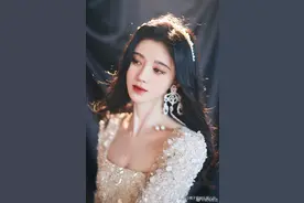 鞠婧祎白色亮片纱裙！期待今晚《古画》插曲温柔首唱图片