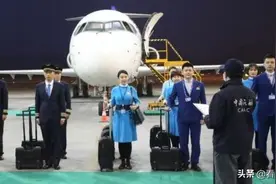江西航空圆满完成ARJ21飞机应急撤离演示验证图片