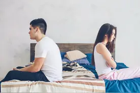 我53岁，老婆26岁，我俩结婚才一年，我现在特别害怕回家图片