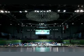 全运会羽毛球赛昨日开战，国手上场感叹隔离后恢复难图片