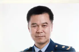 石顺义：他把军人的“心里话”写进歌里图片