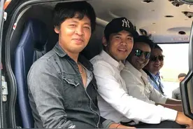 柬埔寨富商豪购两辆劳斯莱斯，网友：霸气十足图片