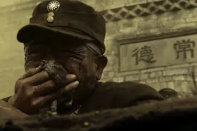 往毛巾上撒尿捂住口鼻，真能防住毒气弹吗？图片