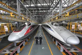 中国打造全球最大的动车检修基地，占地2100亩，称为“陆地航母”图片