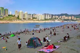 重庆的滨海沙滩好美图片
