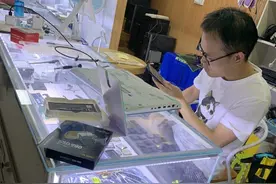 客户带着电脑来安装硬盘，想免费装还出言不逊，别怪我要你好看图片