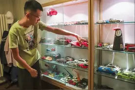 新生代的新风尚！别说我没车，我有“车模”图片
