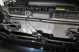 夏天到底要不要装防虫网？4S店要上百块，自己买只要几十块能用吗图片