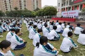 【优化校园出行环境】龙湖两千名高中生学习交通安全知识，这些交规你做到了吗？图片