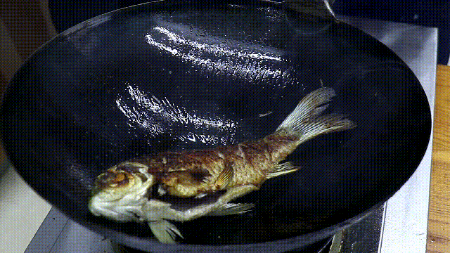 杀鲫鱼刮鱼鳞吗