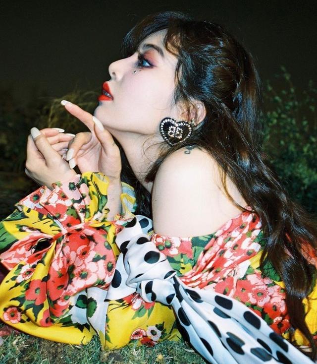 落叶色妆容和这个时节最搭，没有之一
