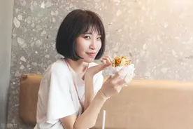女人默许让你撩，会有这4个暗示图片