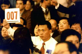 段永平的手段有多高？五大门徒领军各自行业，千亿黄铮只是师弟图片