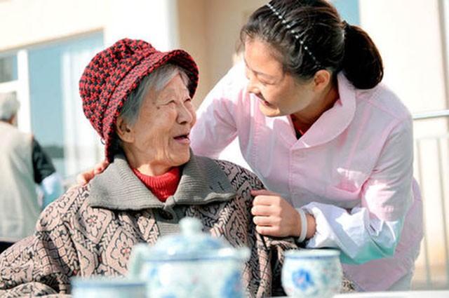 养老院里那些令人胆寒的残酷真相：养儿不防老，防吃绝户
