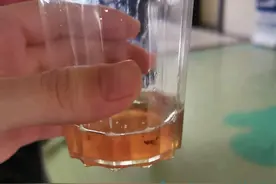 怒！福建一宝宝出生不到两天胃出血，竟是因被家人喂这种“神仙水”图片