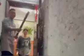 江苏一女孩婚后第一次回娘家，父母这一举动羡煞众人：仪式感满满图片