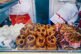 火了14年的宫门口馒头，卖的可不止馒头，人均30元抱走一大包图片