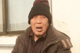 农村84岁教师大爷病退，如今能领多少薪水？大爷说出来你信吗视频封面