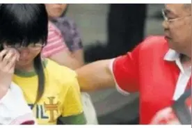 12年前，那个高考忘记涂答题卡，下跪恳求的女孩后来怎样了？图片