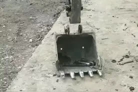 新手还是大师？单人徒手快速换斗，这操作你打几分？图片