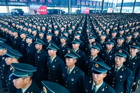 最燃“成人礼”丨今天，我们正式入列火箭军图片