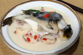 漳浦一人深夜误食河豚中毒，交警开道紧急送医图片