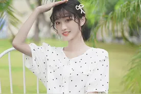 今年特别流行的波点衬衫，穿着经典又时髦！出街秒变时尚小仙女图片