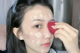 新手化妆的3个误区，影响颜值还显老，你“踩雷”了吗？图片