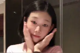 小沈阳14女儿近照变化大，长相甜美被赞国际脸，长胖后像沈春阳图片