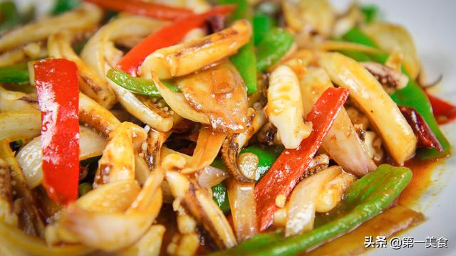 新鲜鱿鱼怎么炒好吃又嫩 2026年炒鱿鱼三放三不放