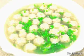 芋头这样做鲜味十足！亦汤亦菜、清香营养老少皆宜，秋天吃正合适图片