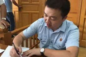 为什么985、211大学毕业生，很少去考公务员？老师：没必要图片