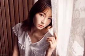 怎么俘获40岁女人的心，谨记这4招，让她主动投怀送抱图片