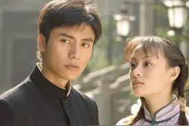 孙俪合作的男星，图一青涩，图三开心，他最般配图片
