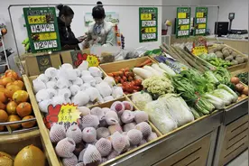 超市囤购东西，这4类物资别多买，不耐储存容易坏，随时买更划算图片