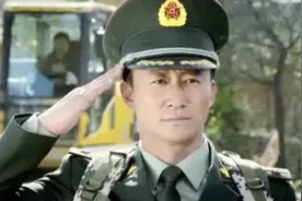 战狼2：冷锋在踹死开发商后，为什么只判刑3年，而不是判处死刑？图片